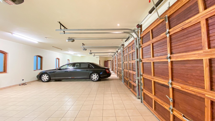 To Let 7 Bedroom Property for Rent in Hyde Park Gauteng