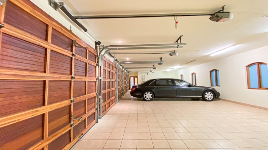 To Let 7 Bedroom Property for Rent in Hyde Park Gauteng