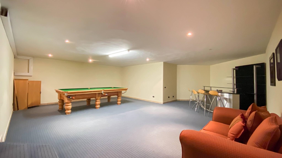 To Let 7 Bedroom Property for Rent in Hyde Park Gauteng