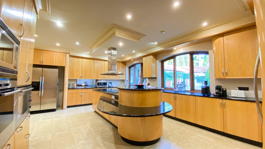 To Let 7 Bedroom Property for Rent in Hyde Park Gauteng