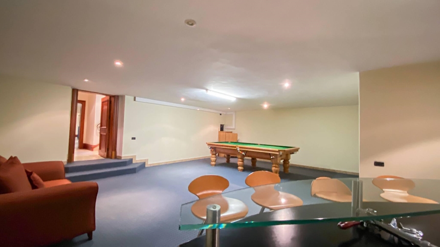 To Let 7 Bedroom Property for Rent in Hyde Park Gauteng