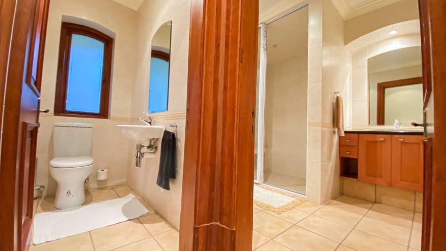 To Let 7 Bedroom Property for Rent in Hyde Park Gauteng