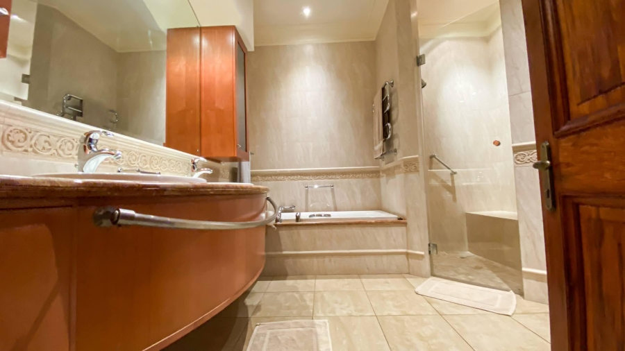 To Let 7 Bedroom Property for Rent in Hyde Park Gauteng