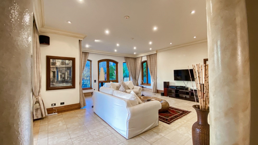 To Let 7 Bedroom Property for Rent in Hyde Park Gauteng