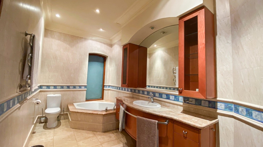 To Let 7 Bedroom Property for Rent in Hyde Park Gauteng