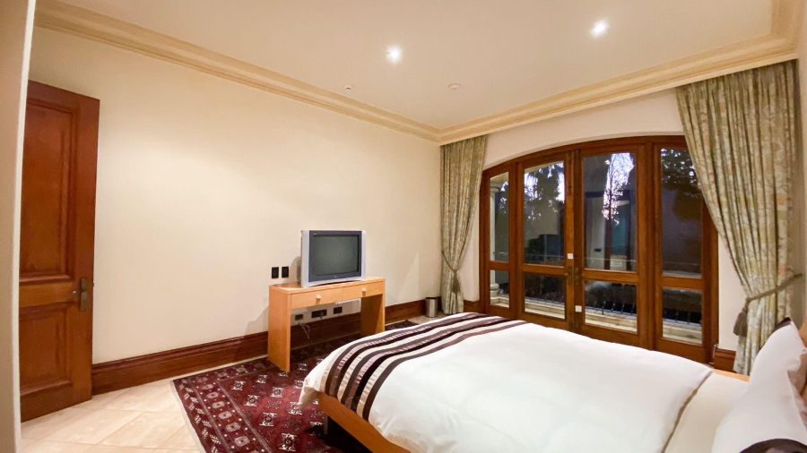 To Let 7 Bedroom Property for Rent in Hyde Park Gauteng