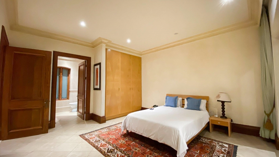 To Let 7 Bedroom Property for Rent in Hyde Park Gauteng