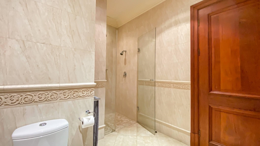 To Let 7 Bedroom Property for Rent in Hyde Park Gauteng