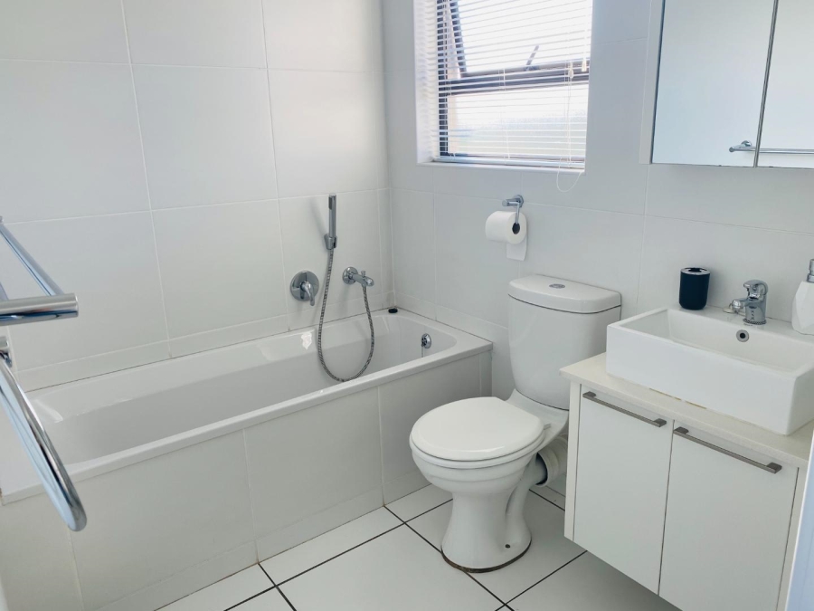 1 Bedroom Property for Sale in Barbeque Downs Gauteng