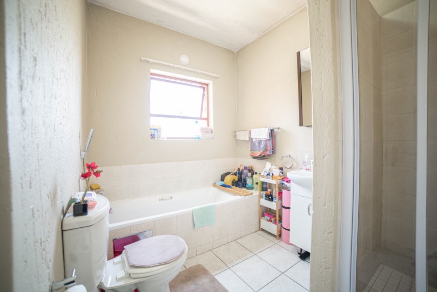 2 Bedroom Property for Sale in Douglasdale Gauteng