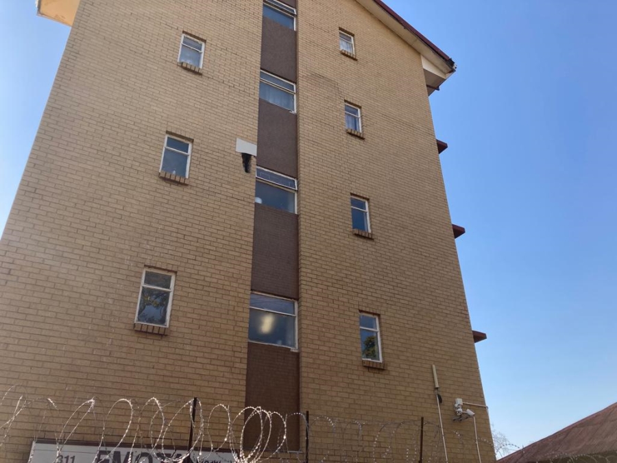 2 Bedroom Property for Sale in Pretoria West Gauteng