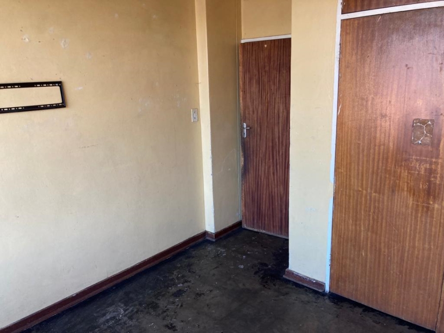 2 Bedroom Property for Sale in Pretoria West Gauteng