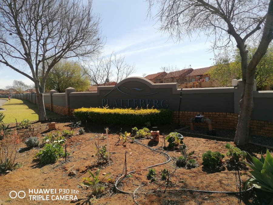 To Let 2 Bedroom Property for Rent in Equestria Gauteng