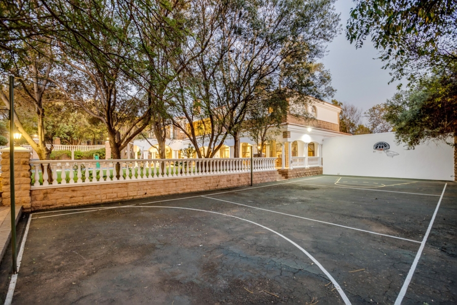 6 Bedroom Property for Sale in Dainfern Golf Estate Gauteng