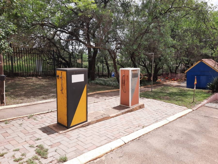 Commercial Property for Sale in Kameeldrift East Gauteng