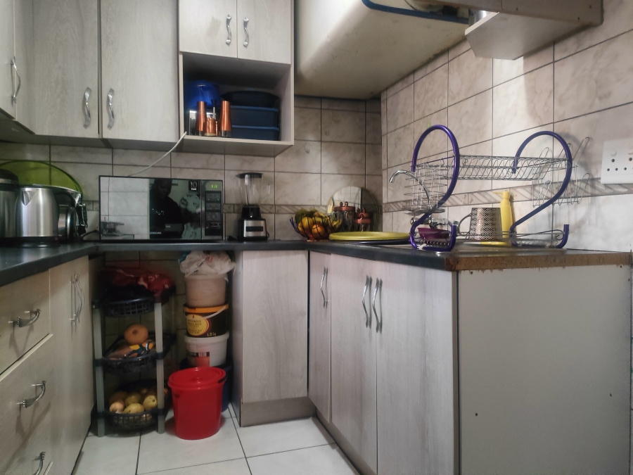 2 Bedroom Property for Sale in Silverton Gauteng