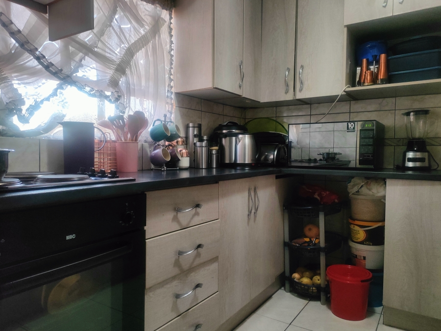 2 Bedroom Property for Sale in Silverton Gauteng