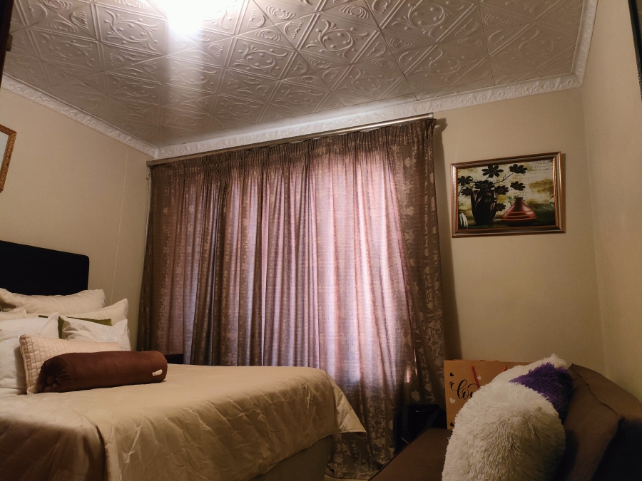 2 Bedroom Property for Sale in Silverton Gauteng