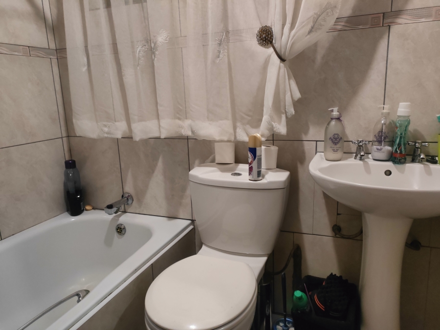 2 Bedroom Property for Sale in Silverton Gauteng