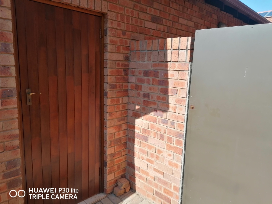 To Let 3 Bedroom Property for Rent in Willow Park Manor Gauteng