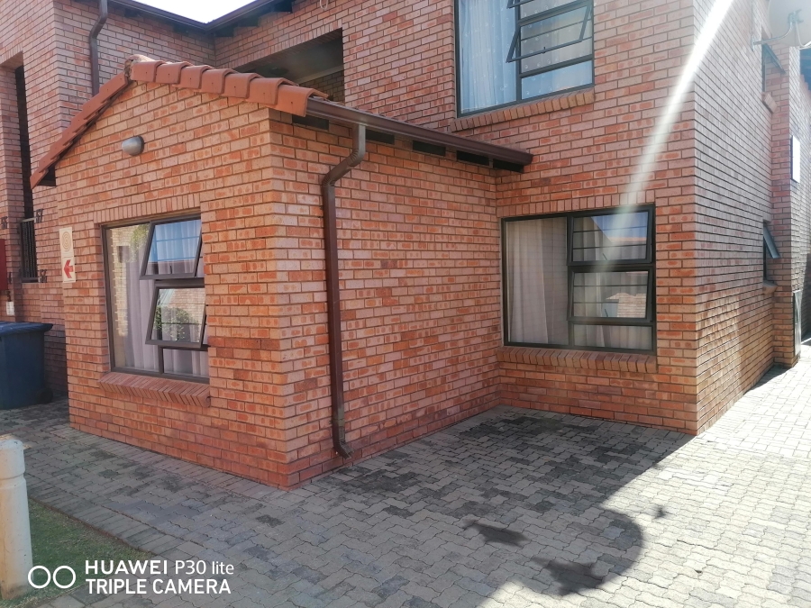 To Let 3 Bedroom Property for Rent in Willow Park Manor Gauteng