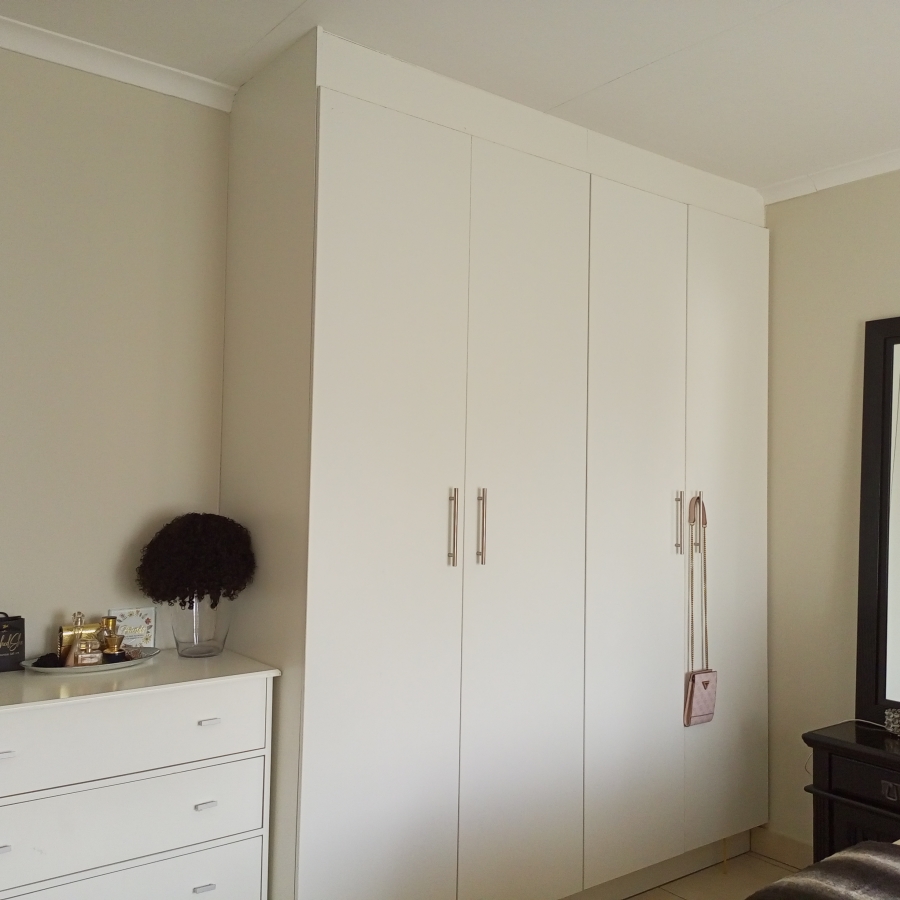 To Let 3 Bedroom Property for Rent in Oukraal Estate Gauteng