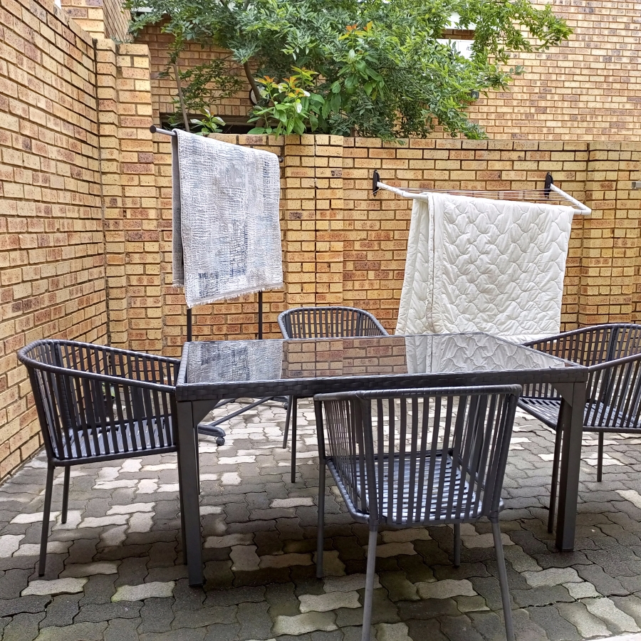 To Let 3 Bedroom Property for Rent in Oukraal Estate Gauteng