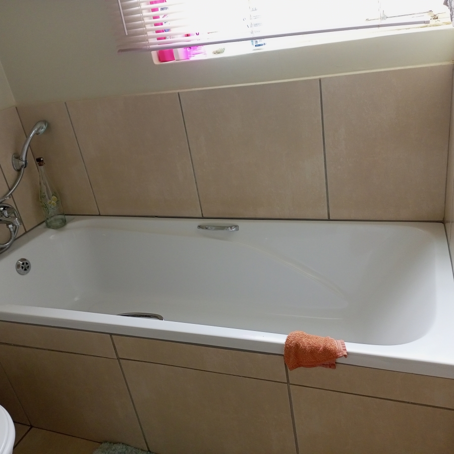 To Let 3 Bedroom Property for Rent in Oukraal Estate Gauteng