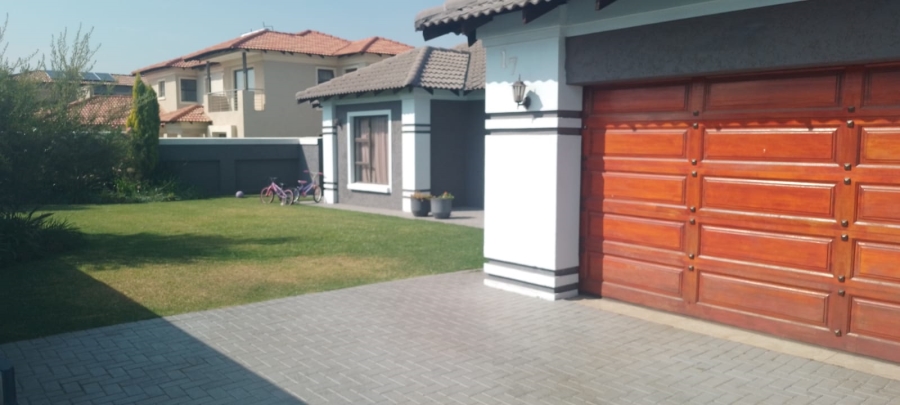 4 Bedroom Property for Sale in Helderwyk Gauteng
