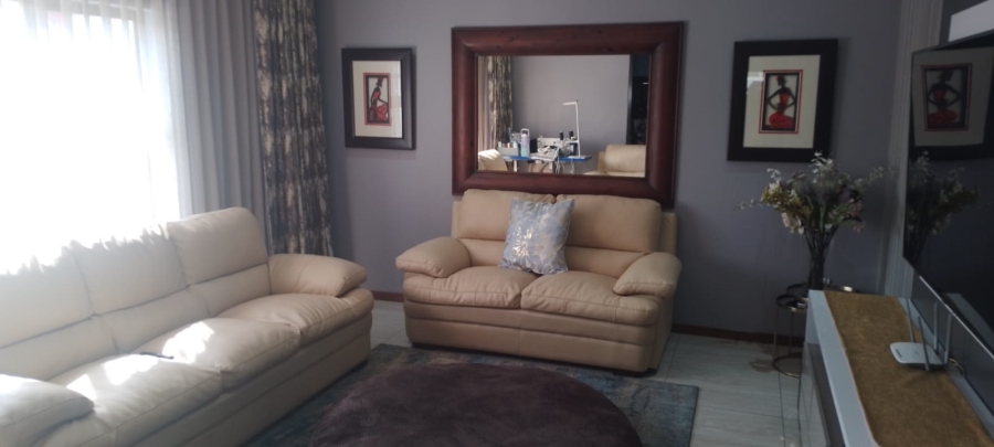 4 Bedroom Property for Sale in Helderwyk Gauteng