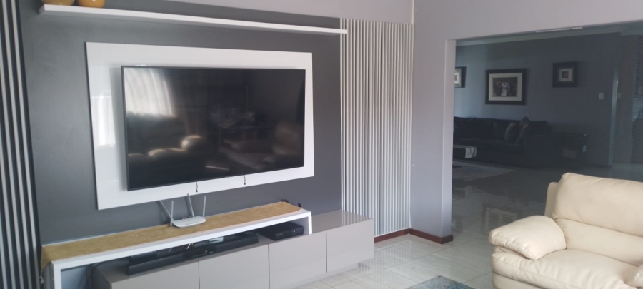 4 Bedroom Property for Sale in Helderwyk Gauteng