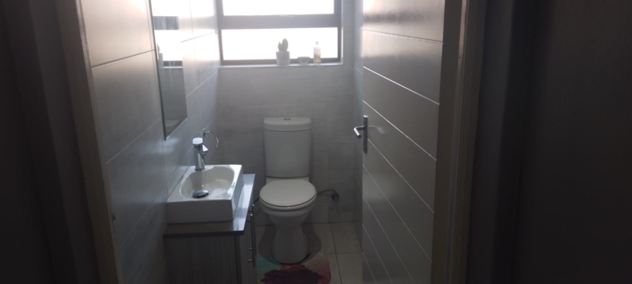 4 Bedroom Property for Sale in Helderwyk Gauteng