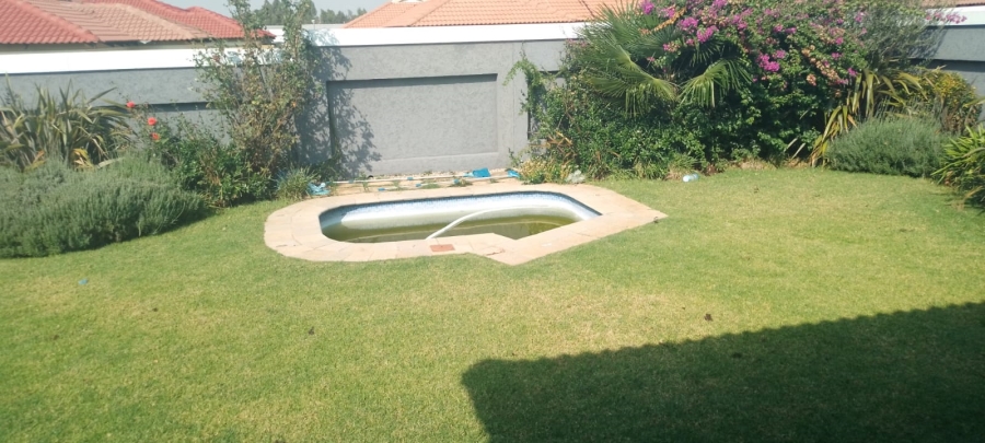 4 Bedroom Property for Sale in Helderwyk Gauteng
