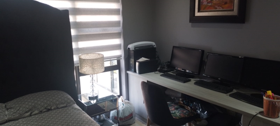 4 Bedroom Property for Sale in Helderwyk Gauteng