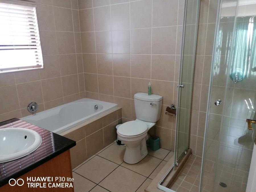 2 Bedroom Property for Sale in Willow Park Manor Gauteng