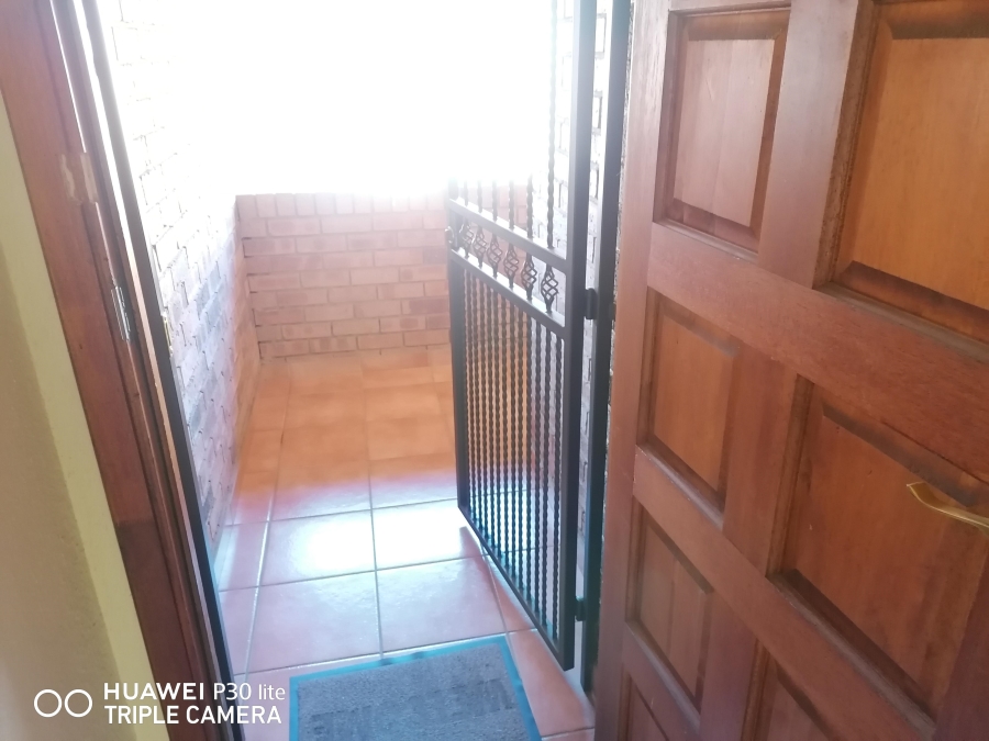 2 Bedroom Property for Sale in Willow Park Manor Gauteng