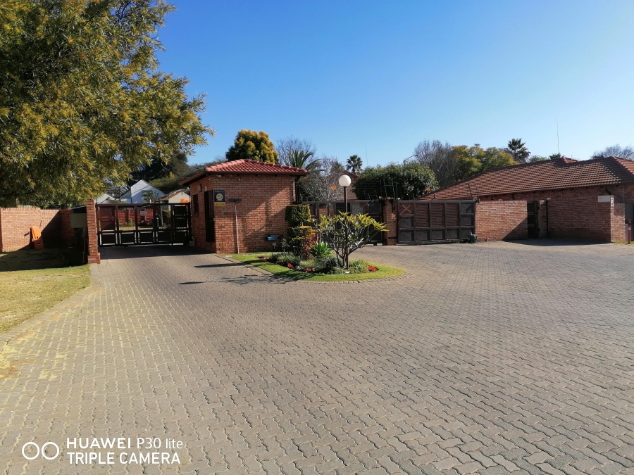 2 Bedroom Property for Sale in Willow Park Manor Gauteng