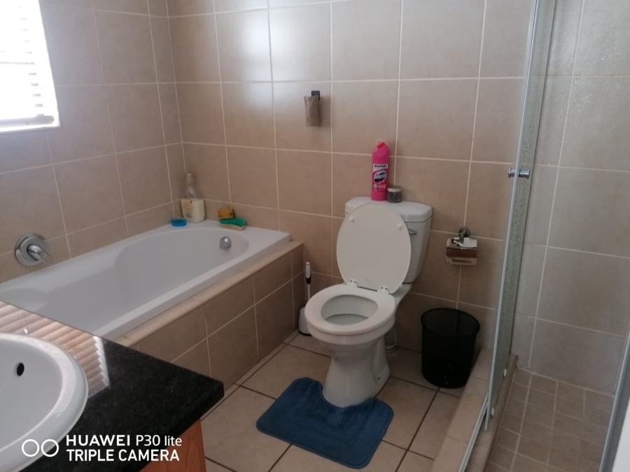 2 Bedroom Property for Sale in Willow Park Manor Gauteng