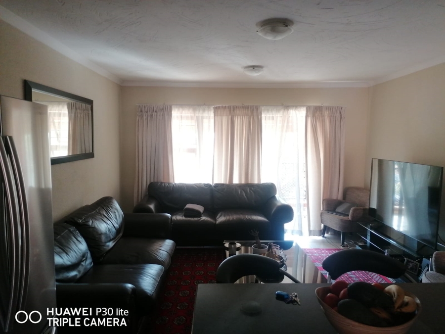 2 Bedroom Property for Sale in Willow Park Manor Gauteng