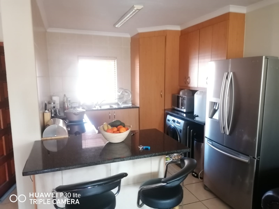 2 Bedroom Property for Sale in Willow Park Manor Gauteng