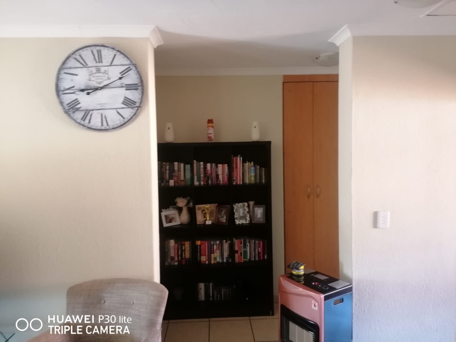 2 Bedroom Property for Sale in Willow Park Manor Gauteng