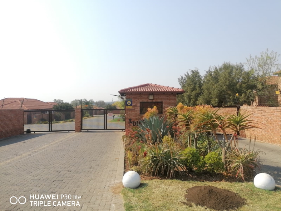 2 Bedroom Property for Sale in Willow Park Manor Gauteng