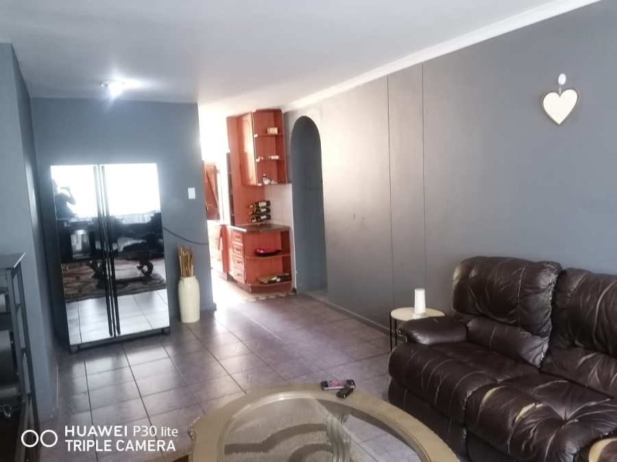 2 Bedroom Property for Sale in Silverton Gauteng