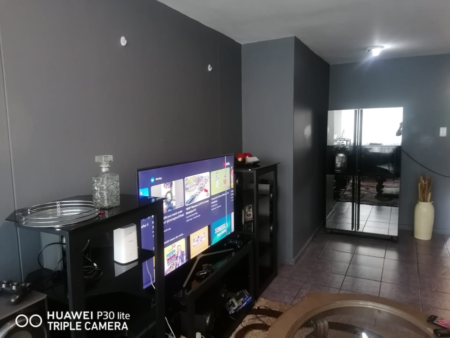 2 Bedroom Property for Sale in Silverton Gauteng