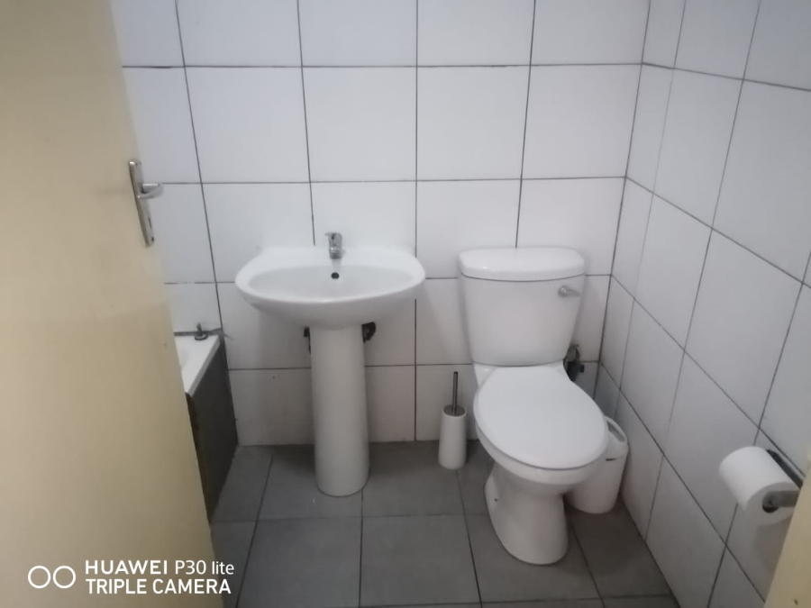 2 Bedroom Property for Sale in Silverton Gauteng