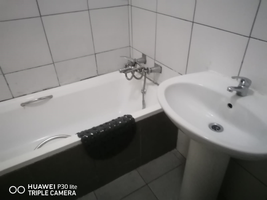 2 Bedroom Property for Sale in Silverton Gauteng