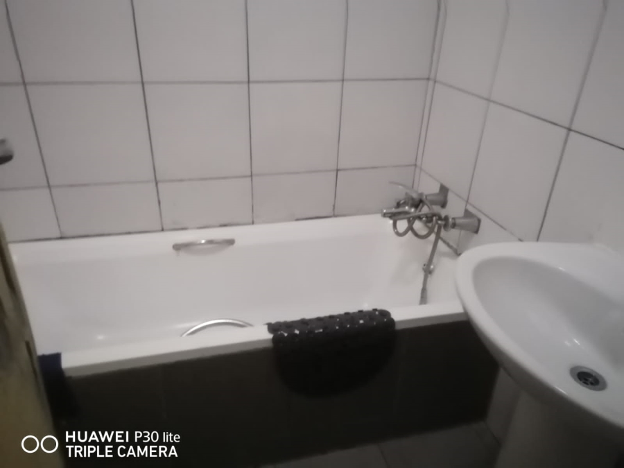 2 Bedroom Property for Sale in Silverton Gauteng