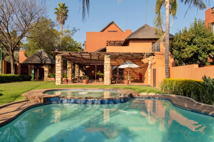 2 Bedroom Property for Sale in Sunninghill Gauteng