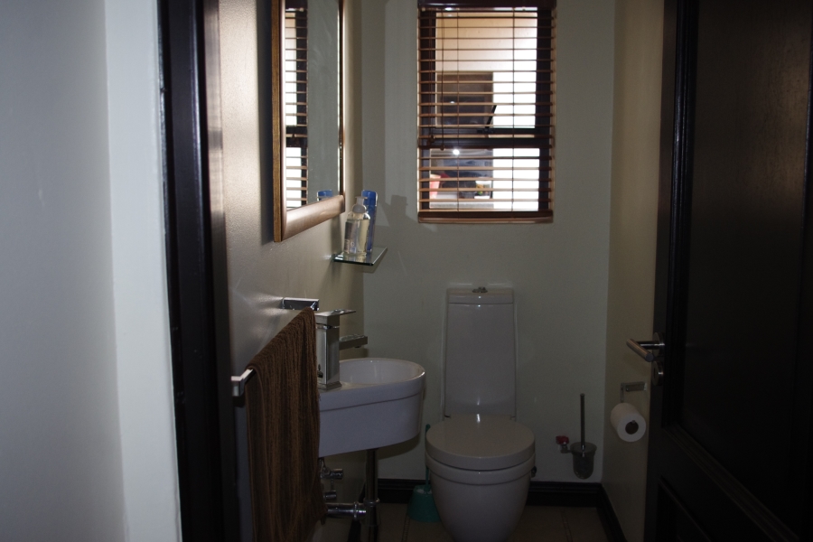 6 Bedroom Property for Sale in Sunward Park Gauteng