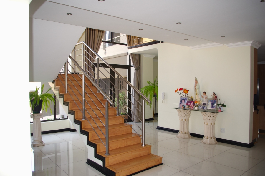 6 Bedroom Property for Sale in Sunward Park Gauteng